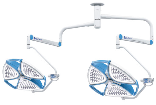 What are the types of lights for an operating room?